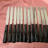 Lot of 12 knives handle Bakelite stainless blade.