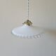 Suspension vintage en opaline dentelée