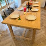 Solid oak farmhouse table with 2 drawers