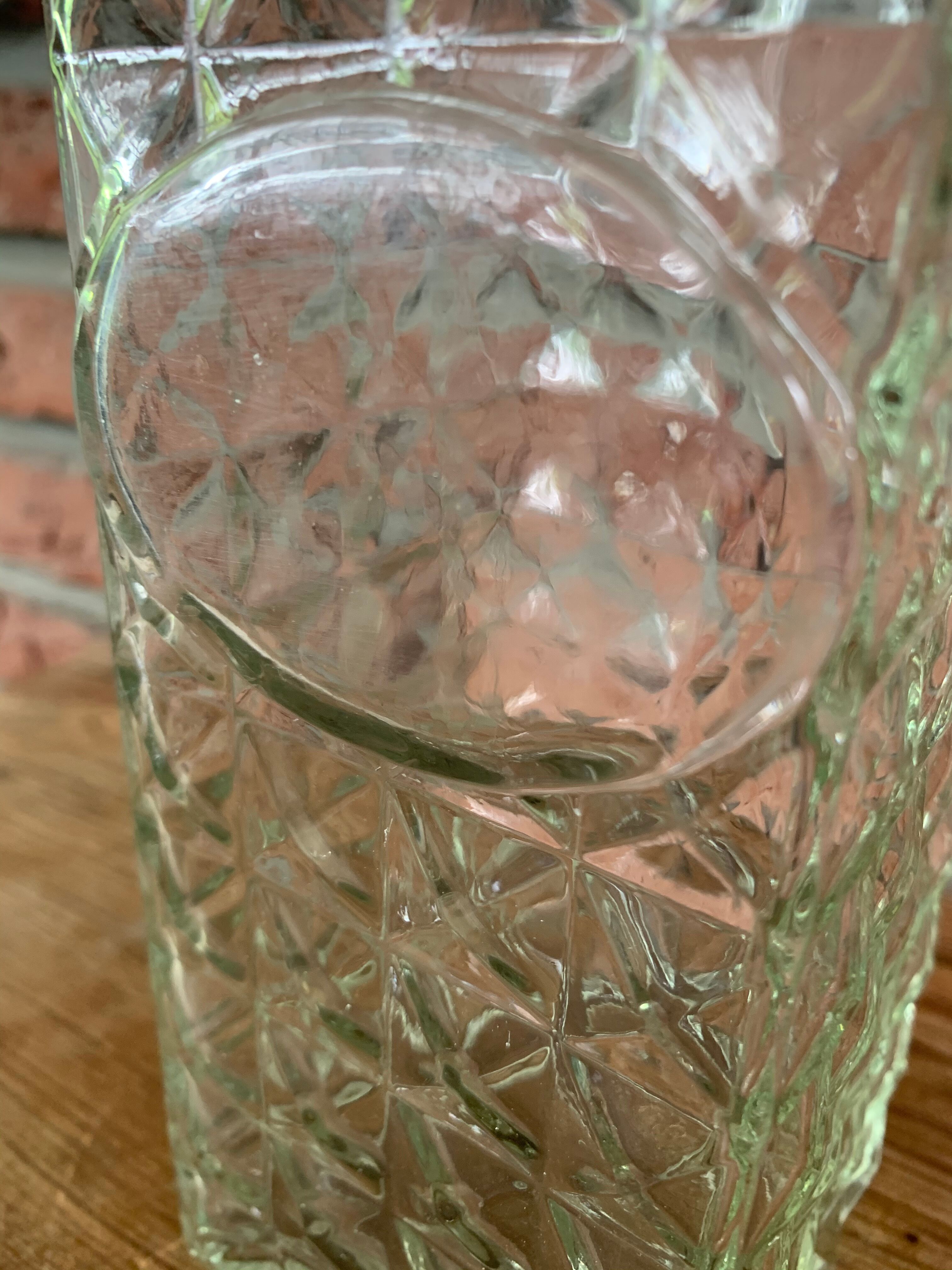 Diamond carafe