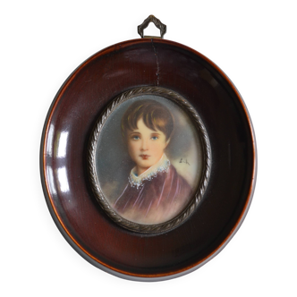 Portrait miniature de jeune garçon, encadré et sous verre