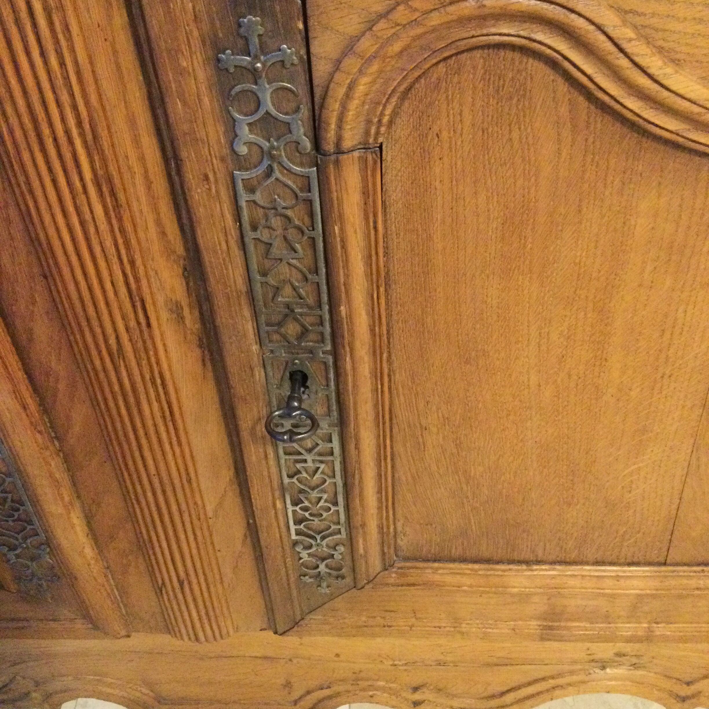 Solid oak country buffet