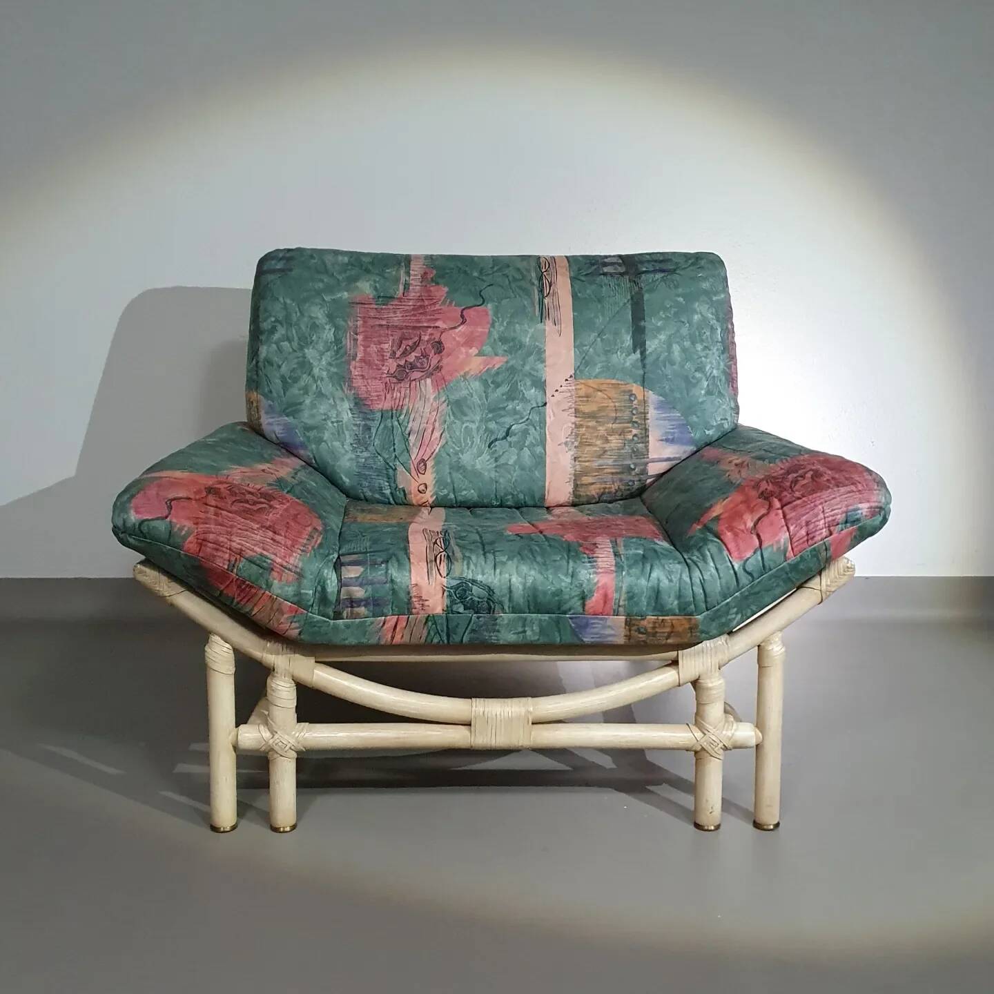 Large bamboo / rattan love seat 80's