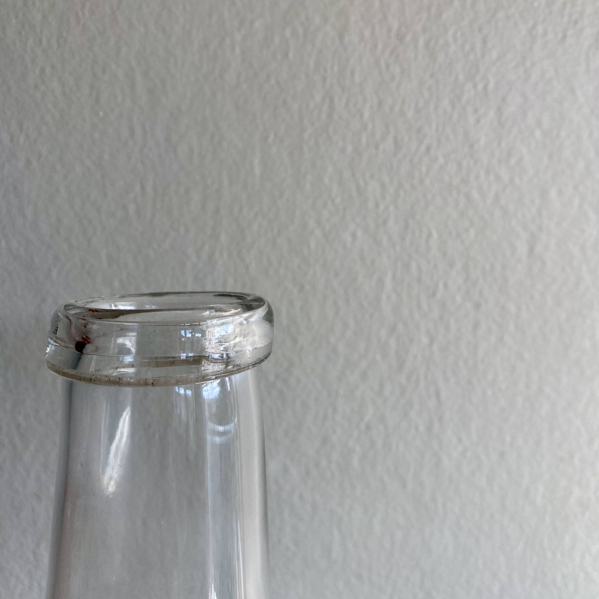 Bouteille de lait, vase