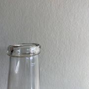 Bouteille de lait, vase