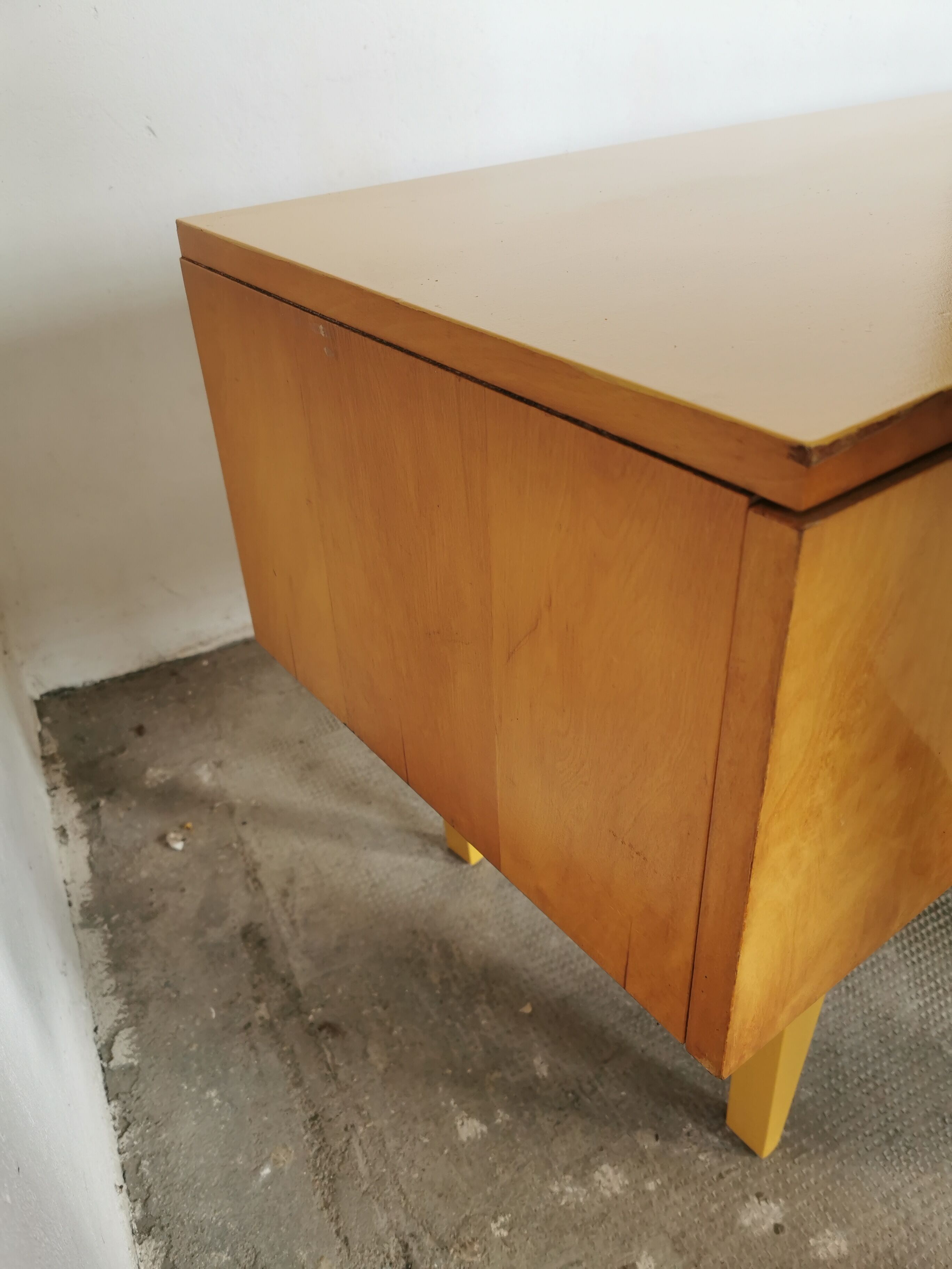 Vintage bass row 1970