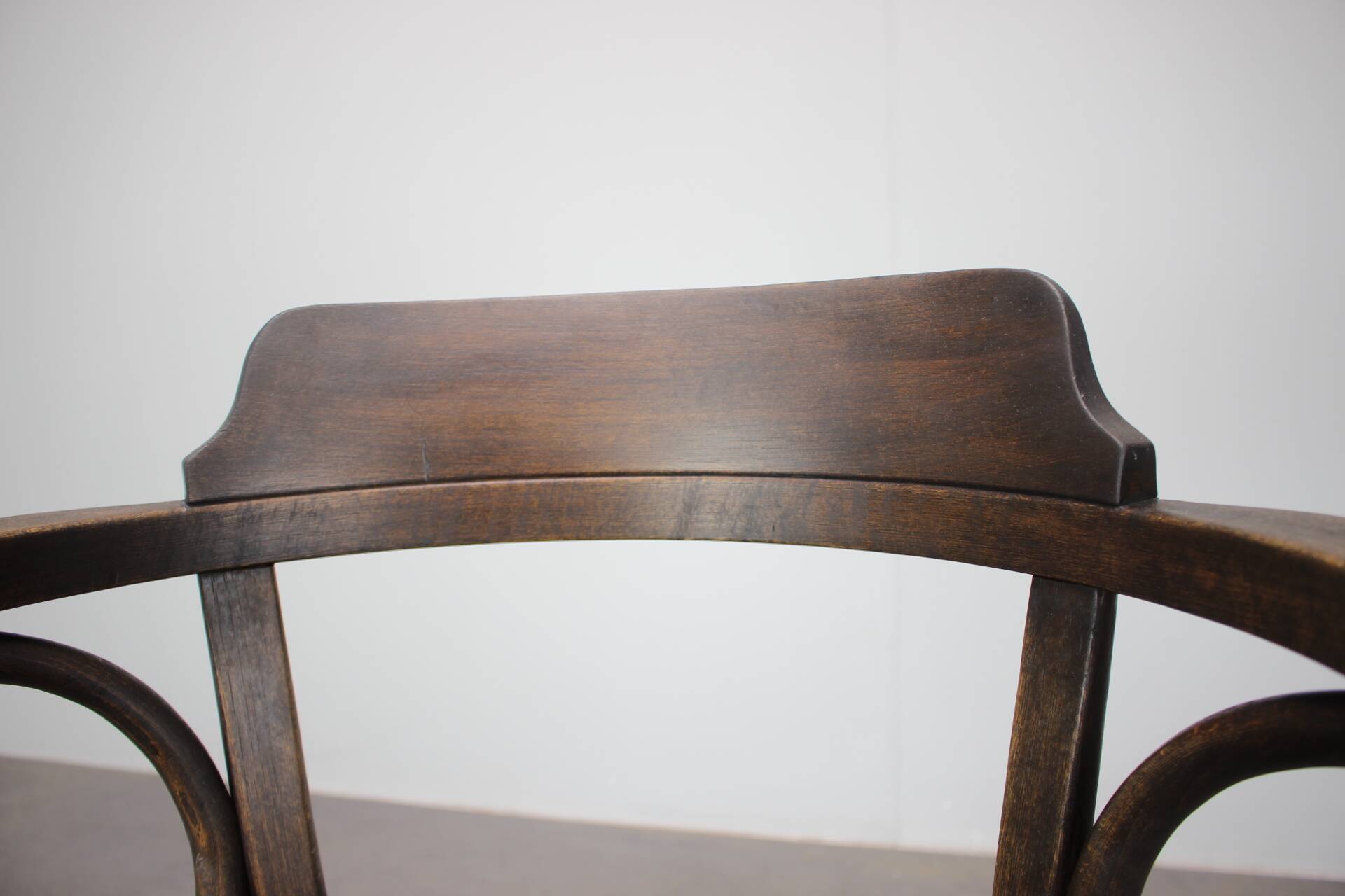Vintage B3 armchair in bent wood, Czechoslovakia, 1920s