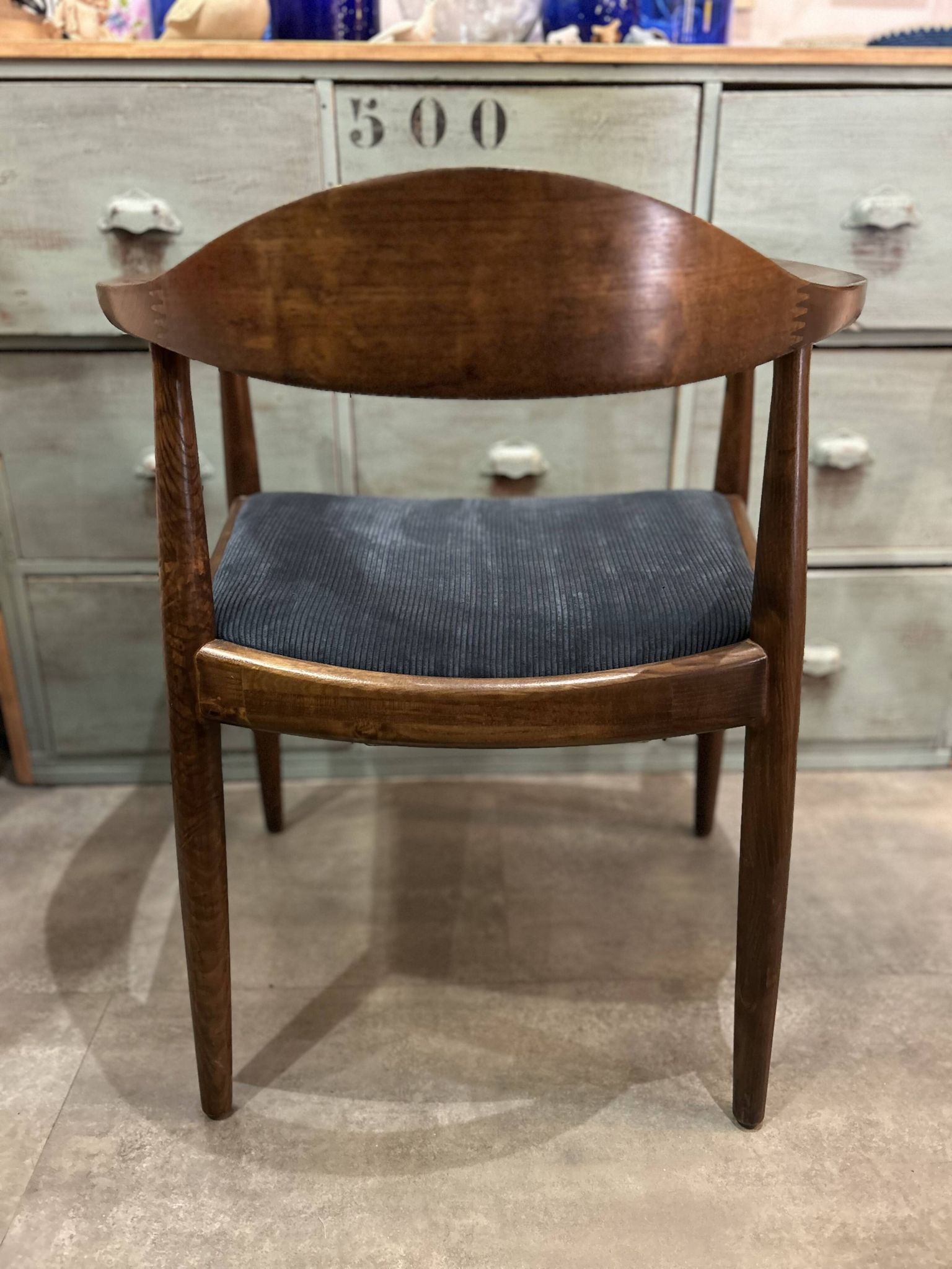 Fauteuil scandinave dans le style de Wegner Hans.