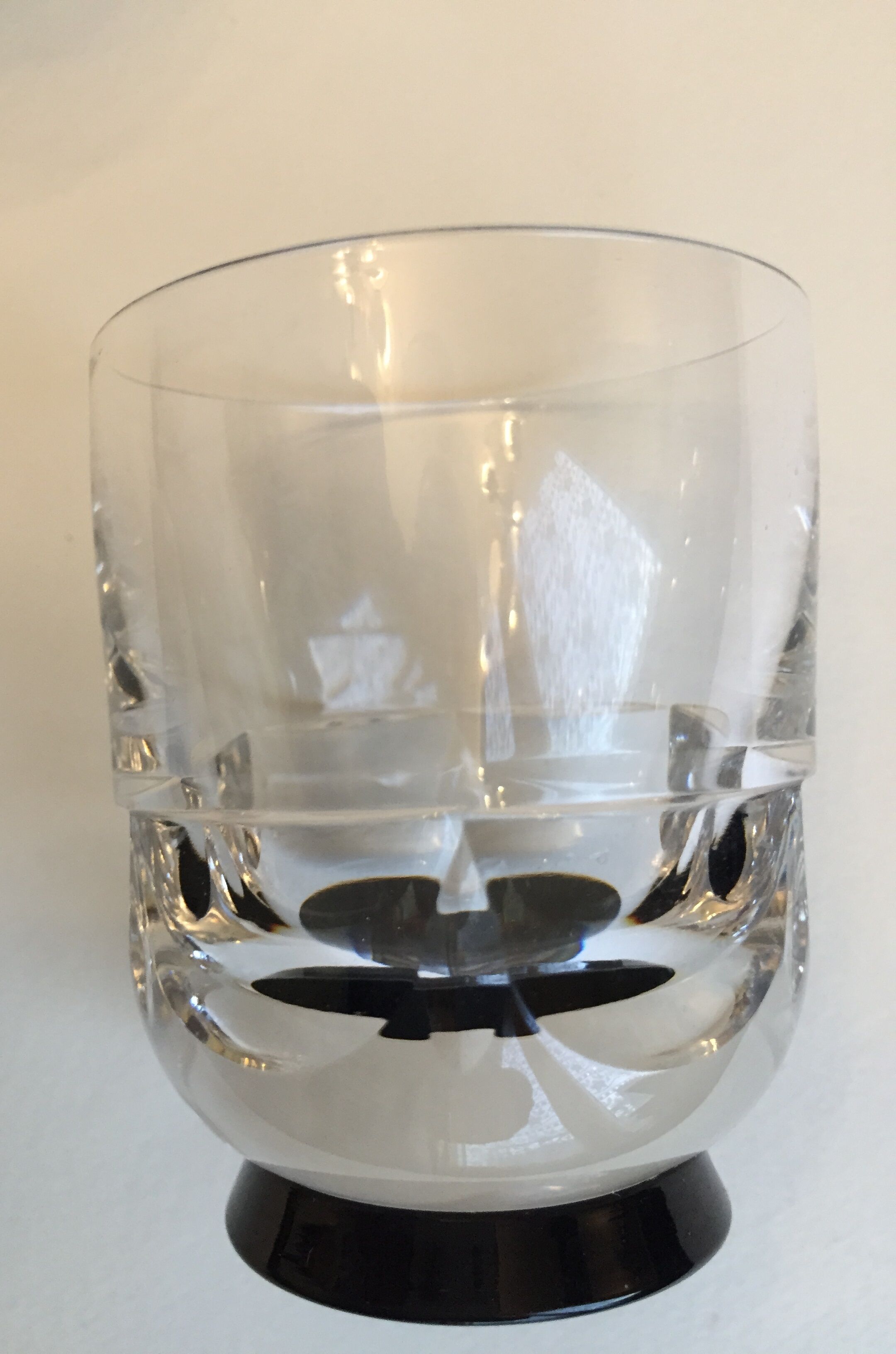 Swedish crystal alcohol service