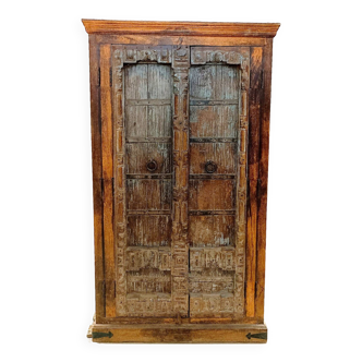 Ancienne Armoire penderie du Rajasthan - bois exotique, réalisée à partir de porte indienne antique
