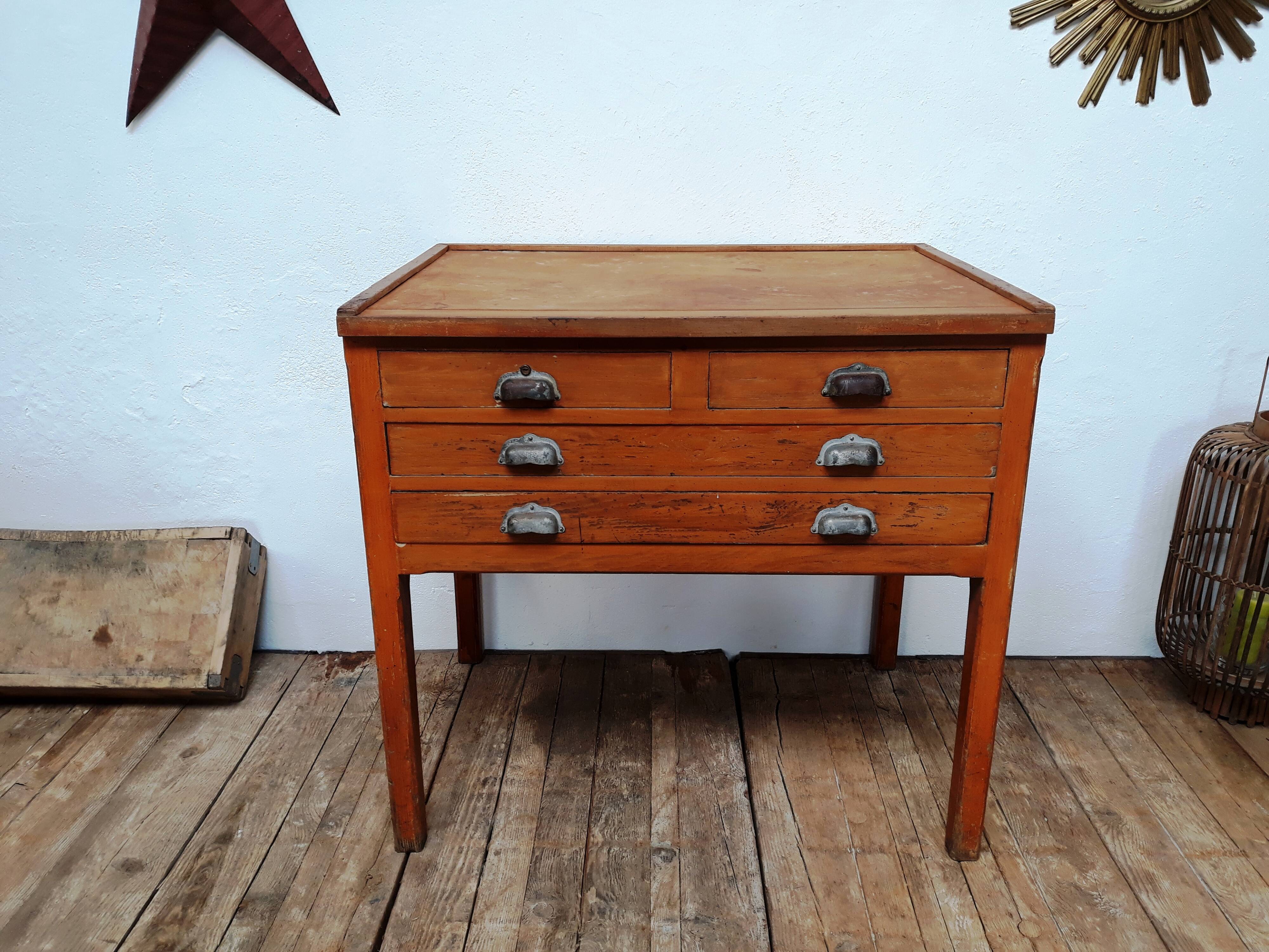 Former furniture business to drawers set