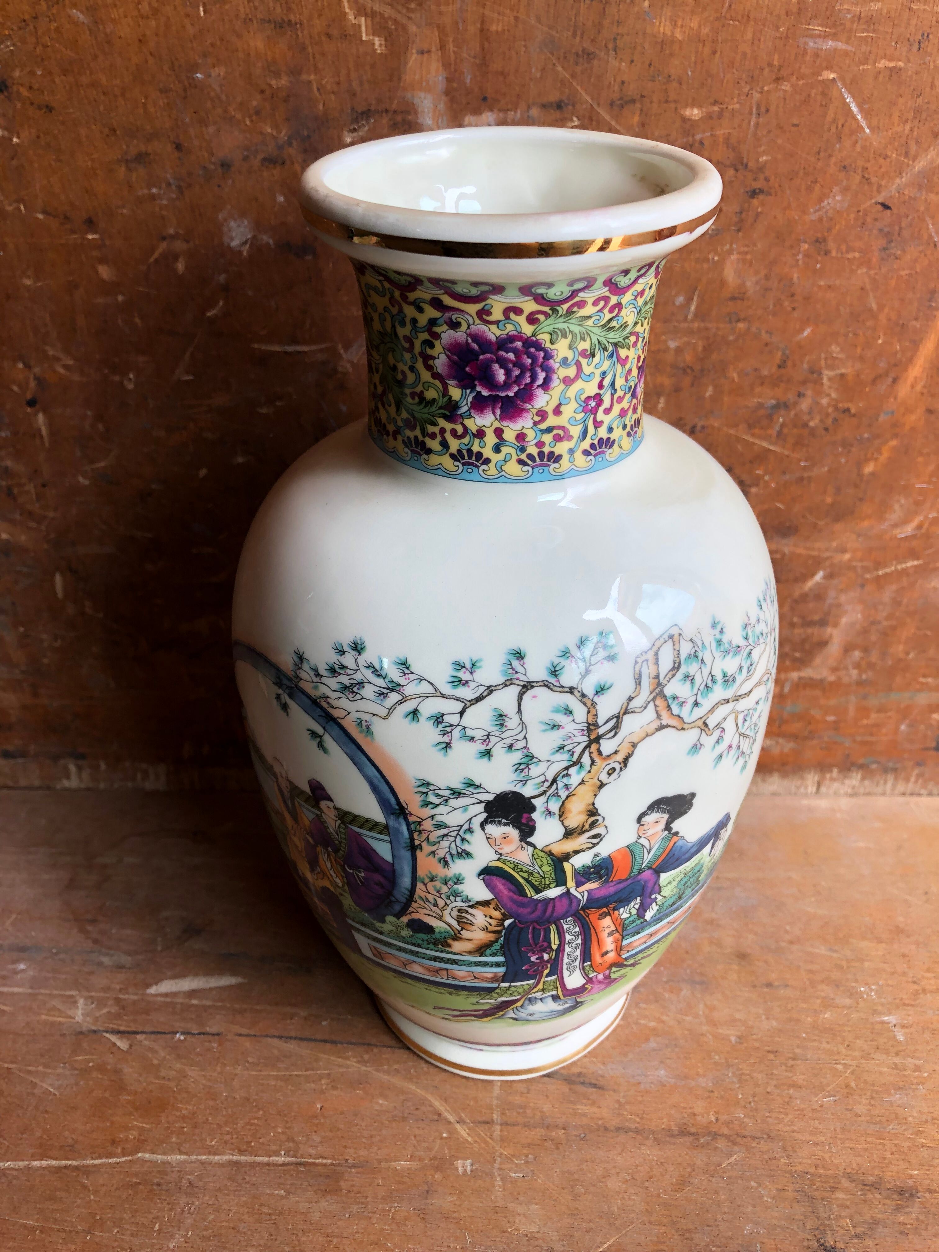 Old Chinese vase white ceramic decor scene vintage characters