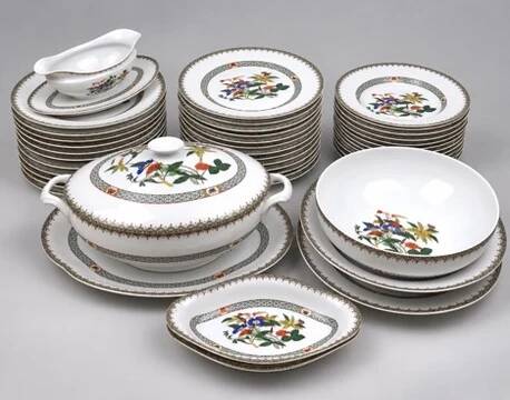 Service Volubilis blue, Old China, The Master Porcelain Makers of Limoges