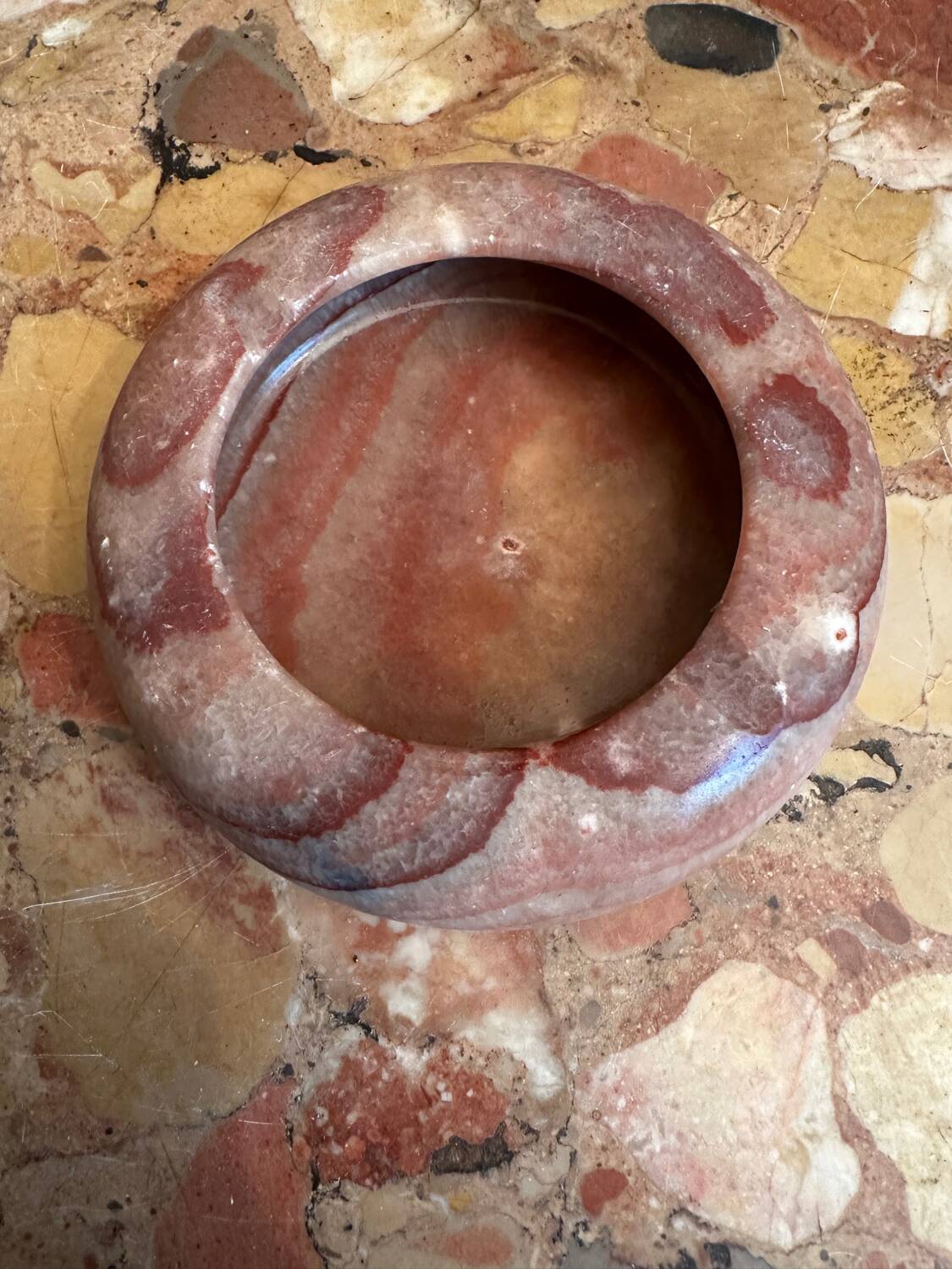 Antique reddish marble ashtray D 12 cm