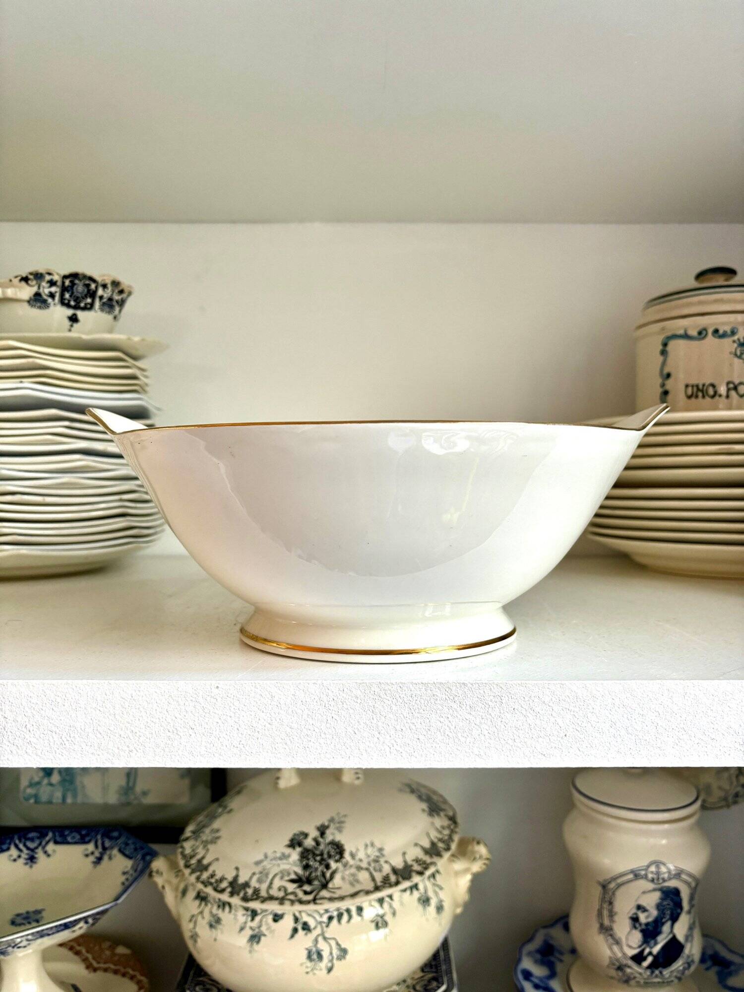 Pillivuyt white and gold porcelain eared salad bowl, "Eva" service