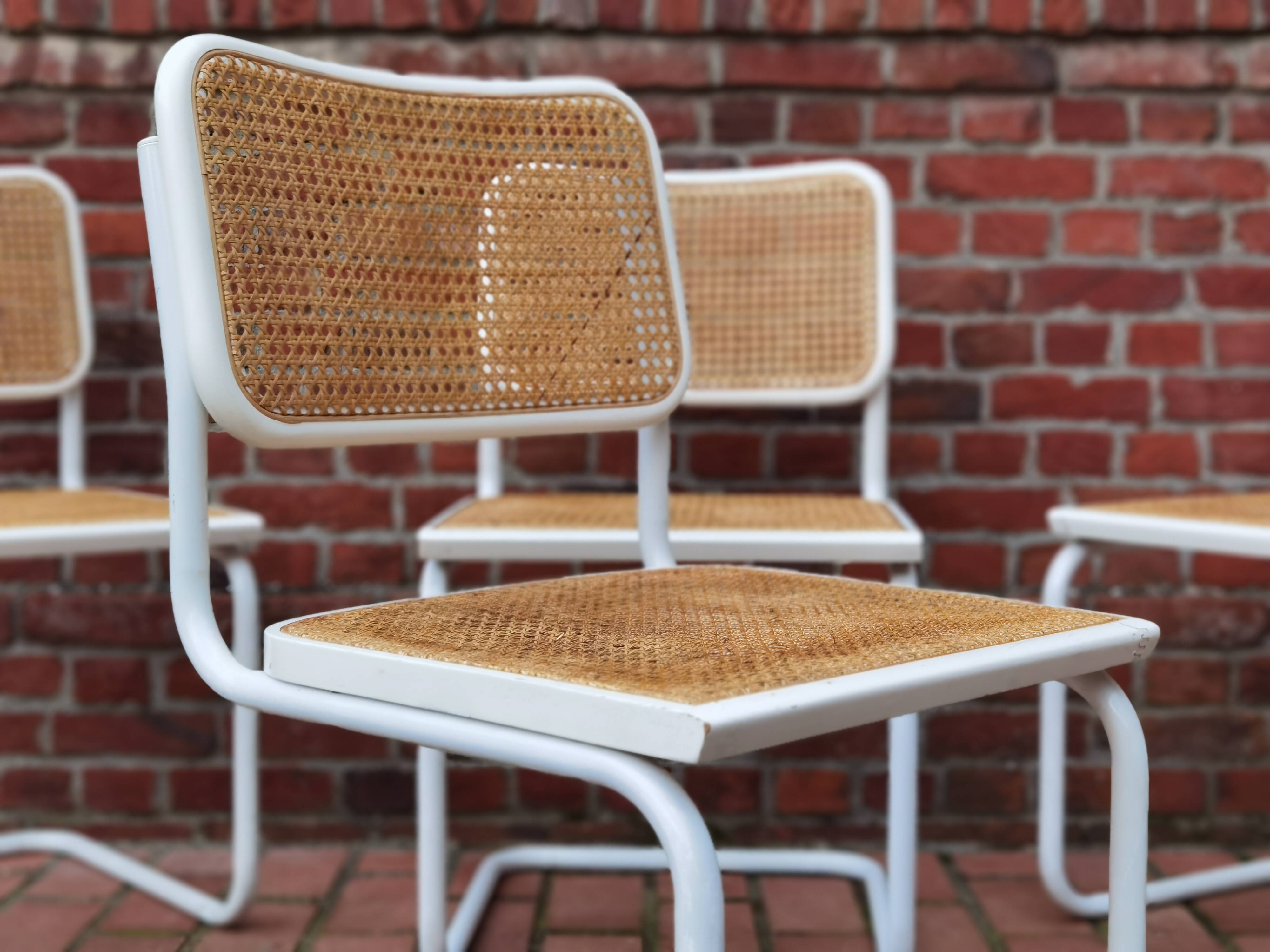 B32 Marcel Breuer white chairs