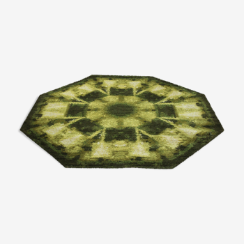 Octagonal green space age decor wool rug "Capri" by Louis Depoortere, Belgium 1970s.