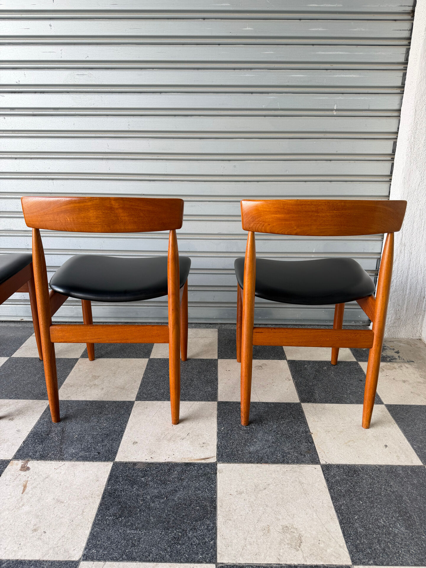 Lot de 4 chaises danoises en teck