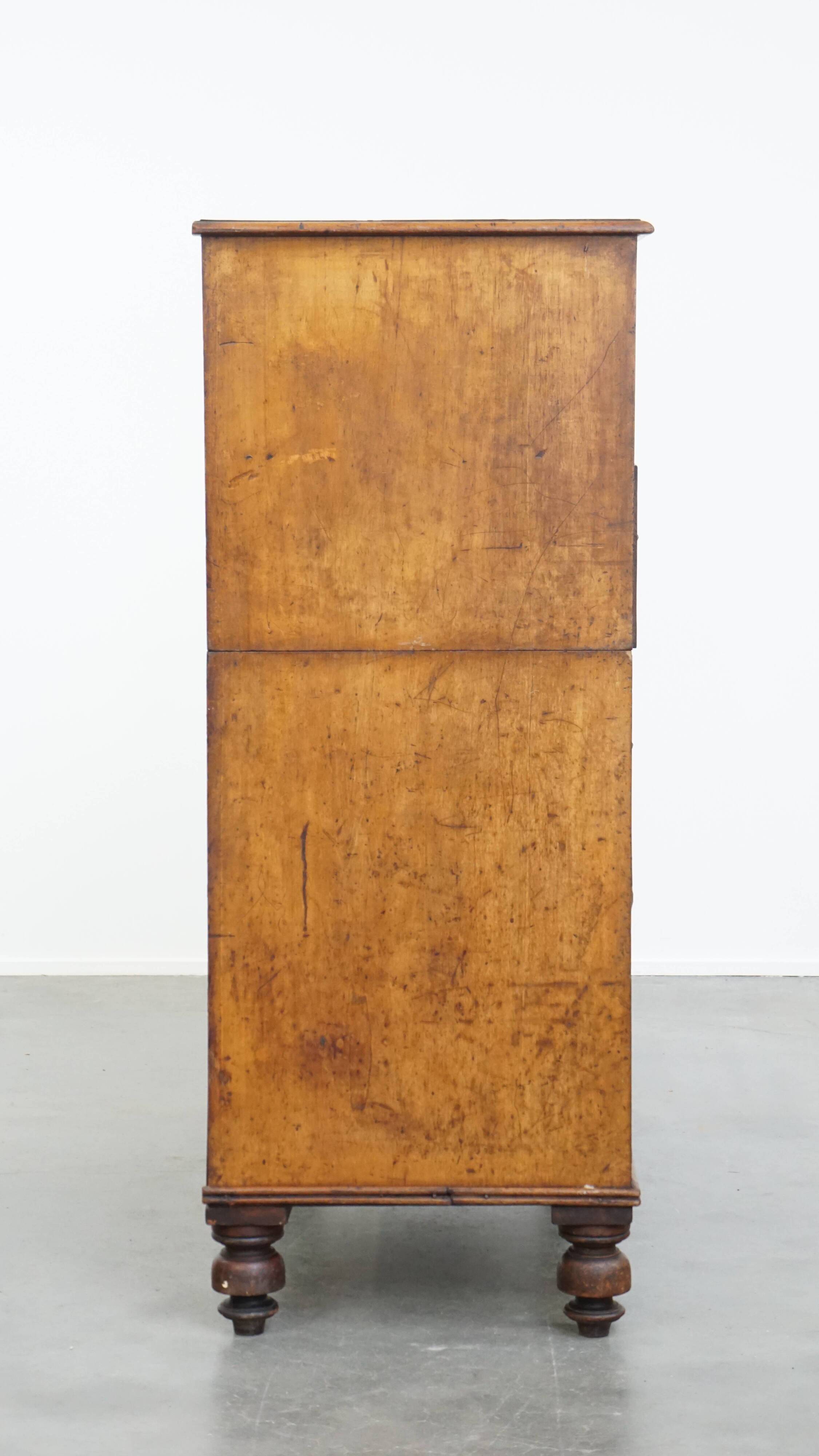 Large early 19th century English antique chest of drawers