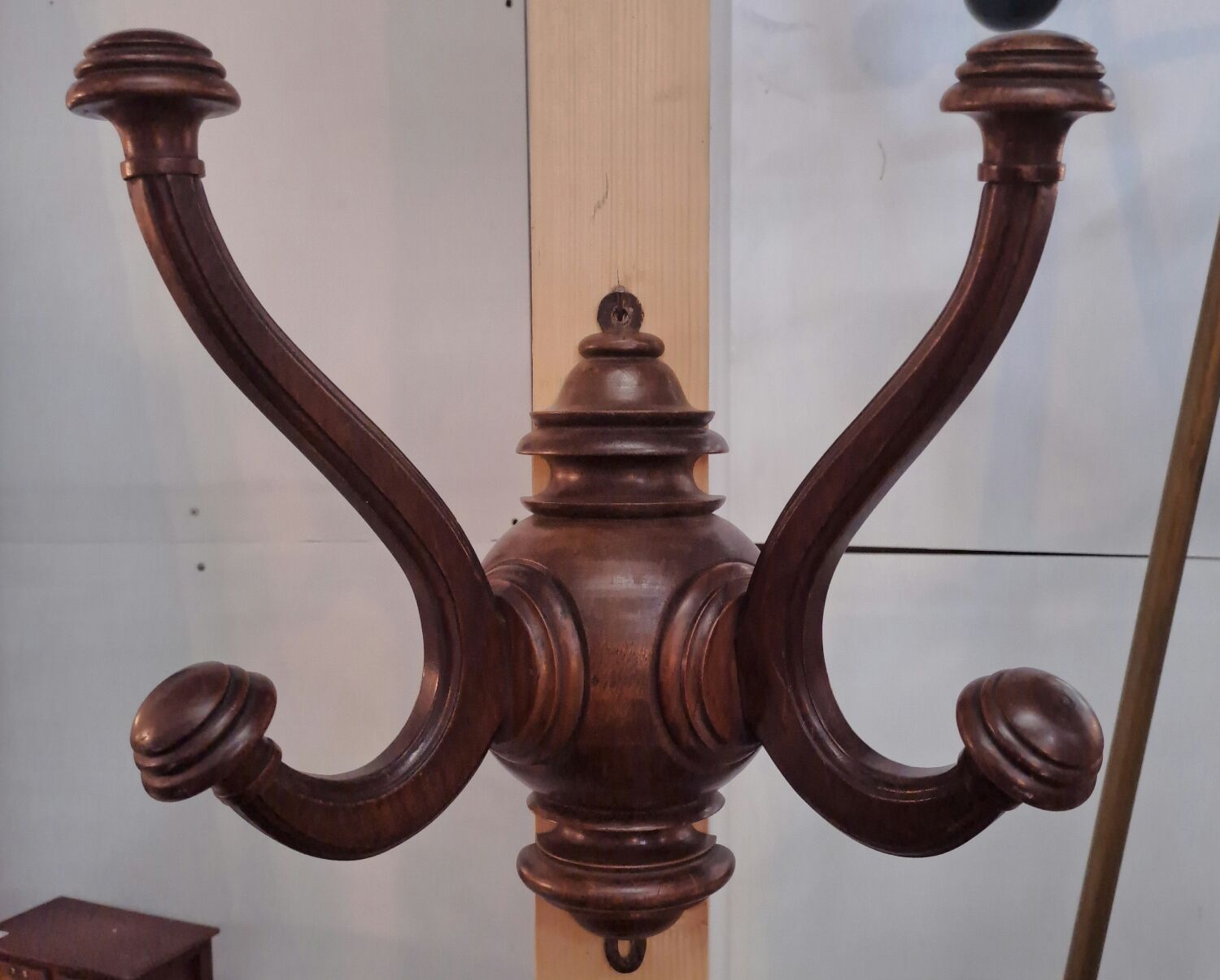Wall coat rack
