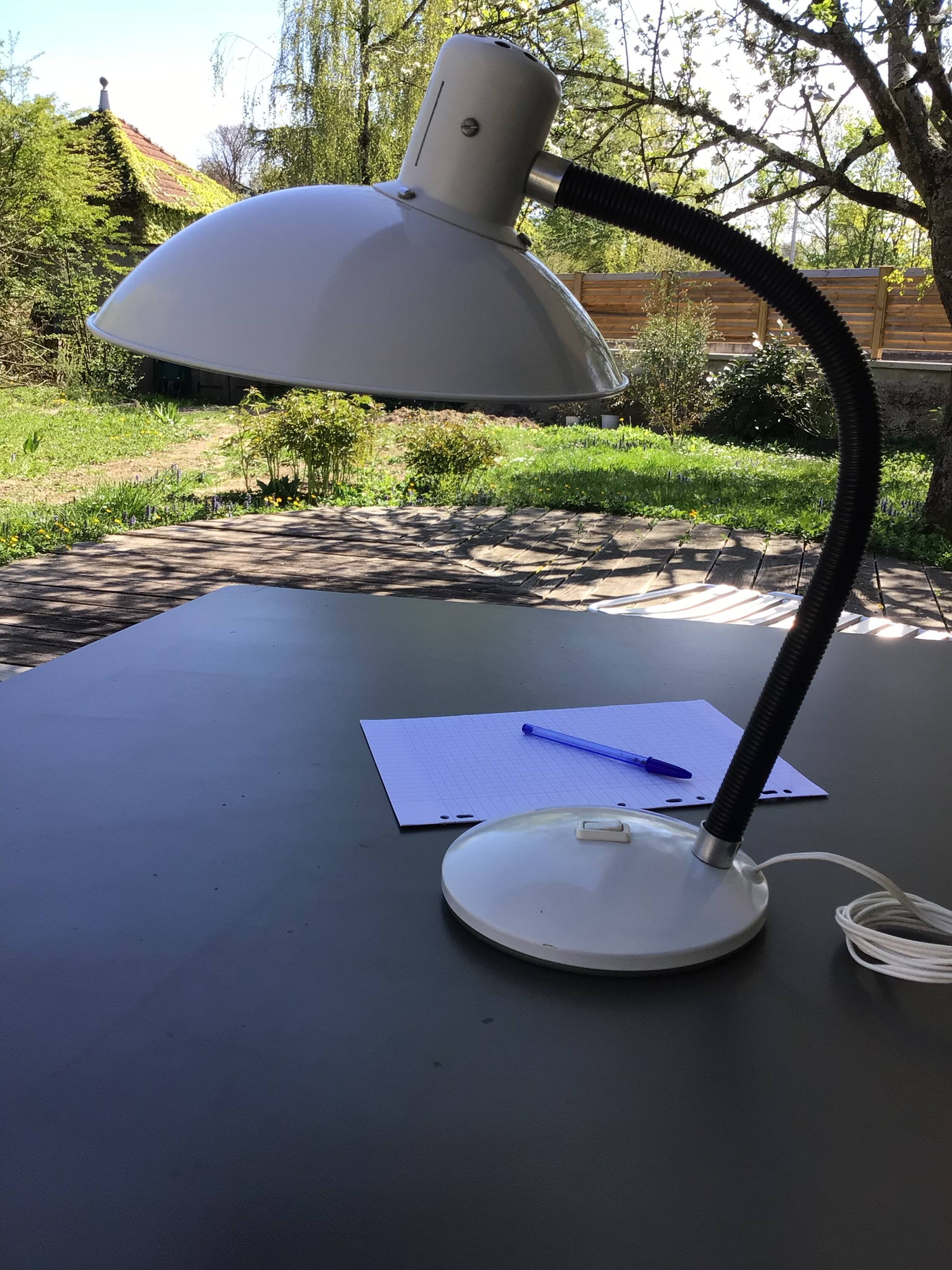 Lampe de bureau orientable métal blanc