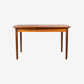 Mid Century Scandinavian Extendable Dining Table made of teak, Denmark, circa 1970