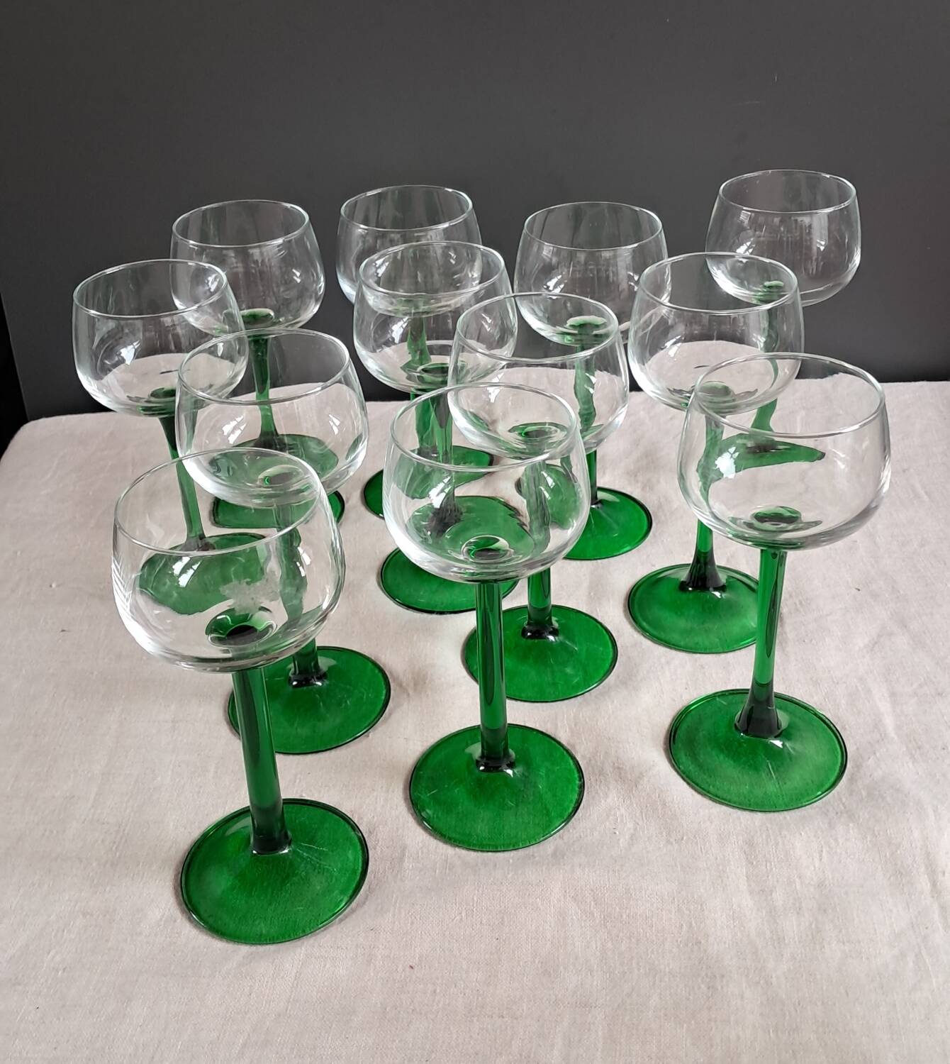 Carafe and balloon glasses for Alsace wine