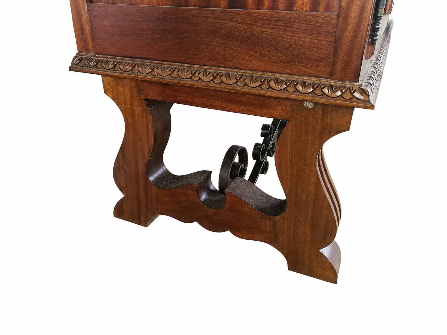 Ltee laval - long buffet de 2,5 m en bois massif sculpté - très bon état