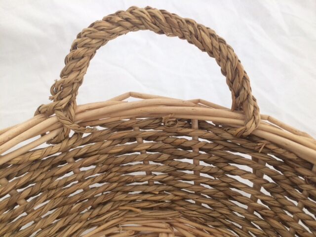 Basket wicker and strings