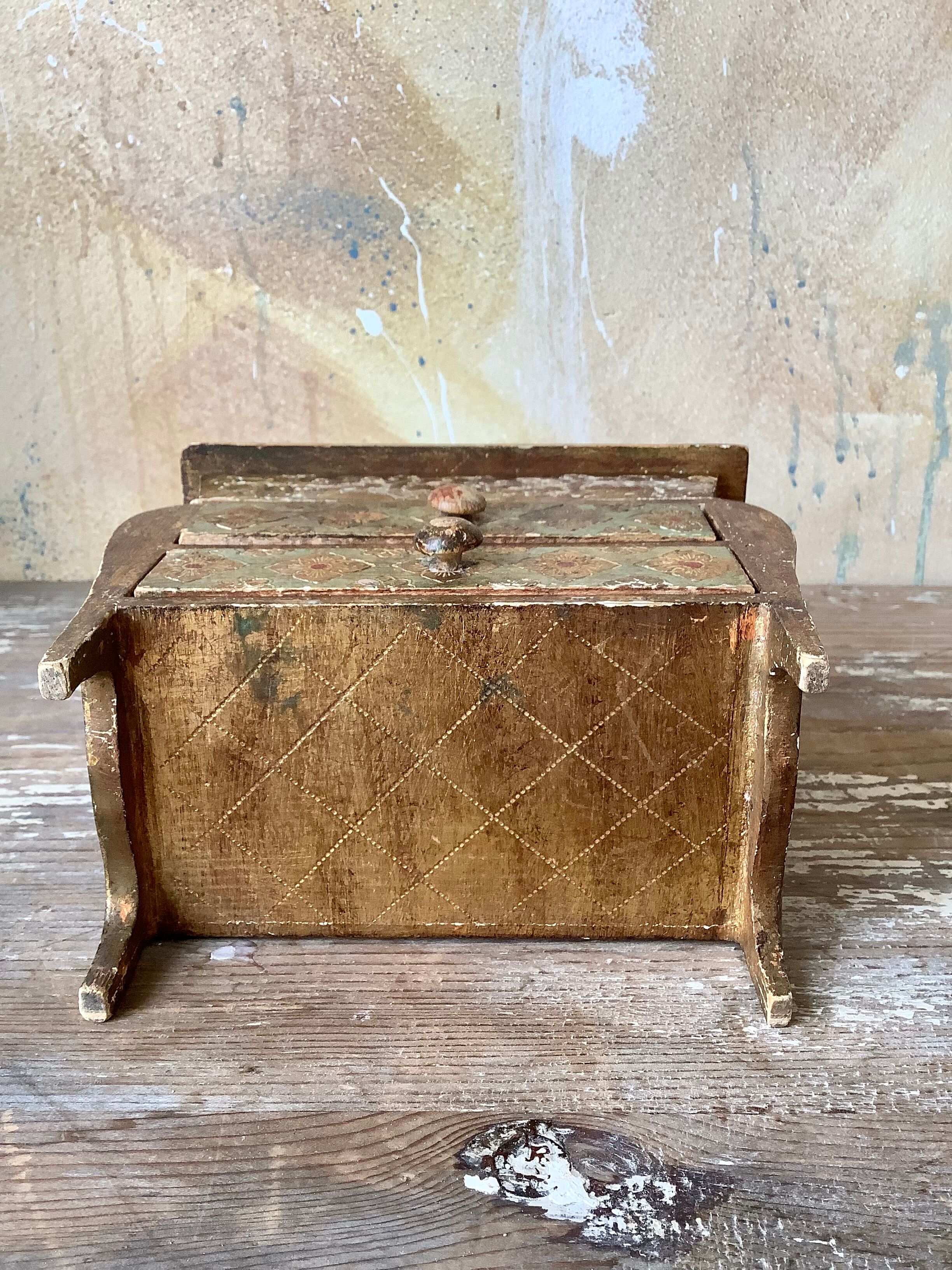 Venetian-style jewelry chest, Florentine wooden