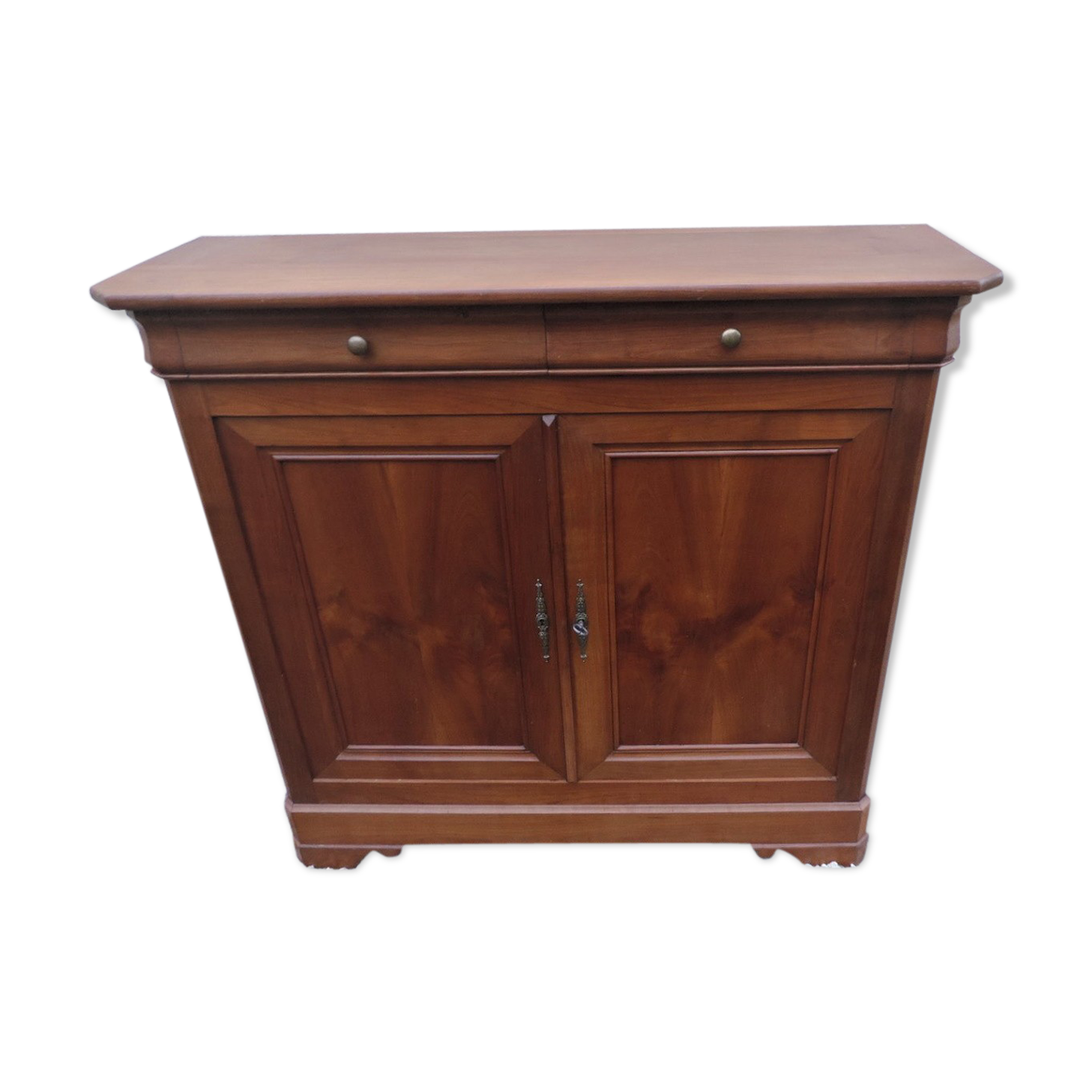 Buffet in 20th century cherry