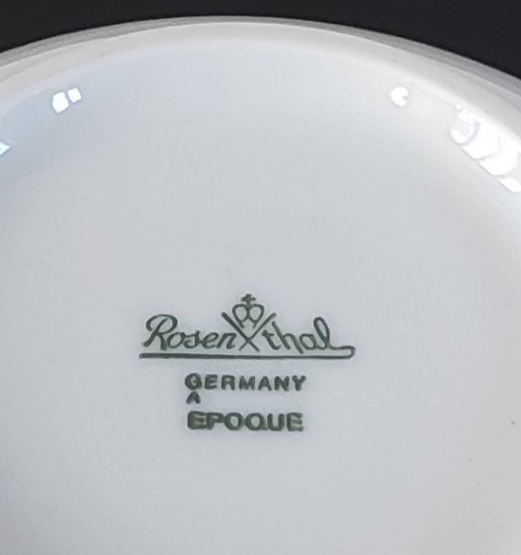 Ensemble de table vintage en porcelaine blanche