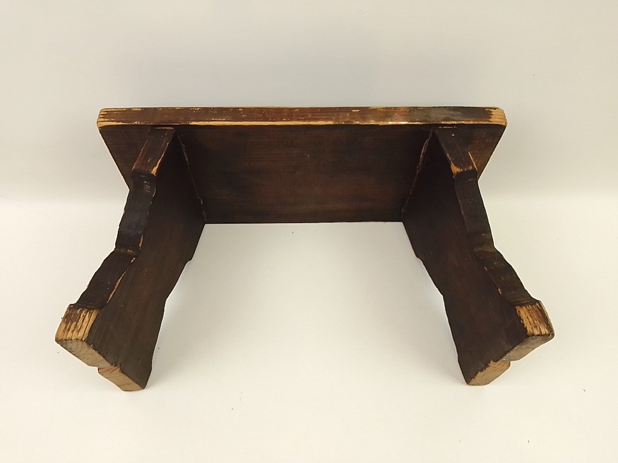 20 cm rectangular wooden stool