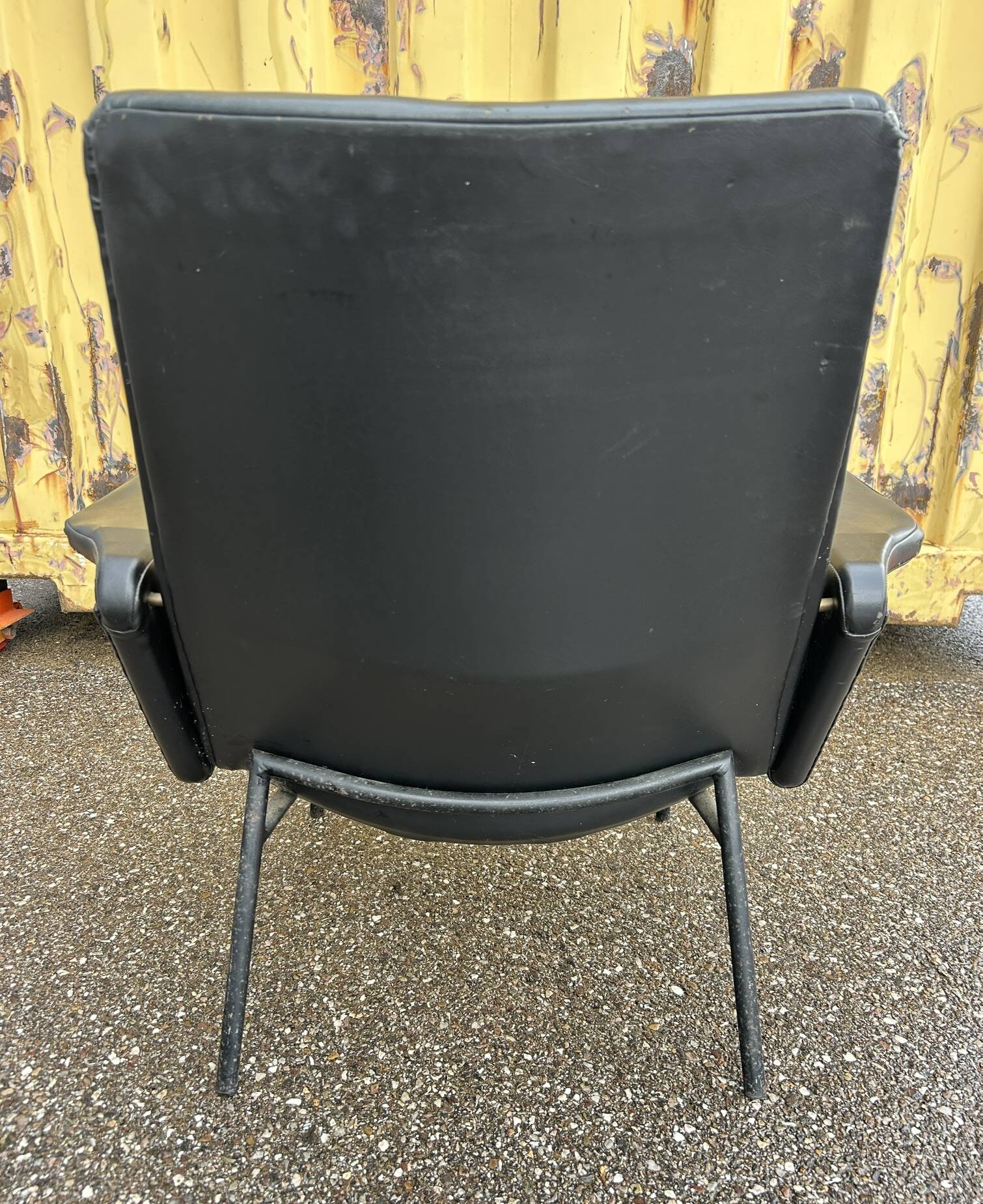SK660 armchair by Pierre Guariche, Steiner edition