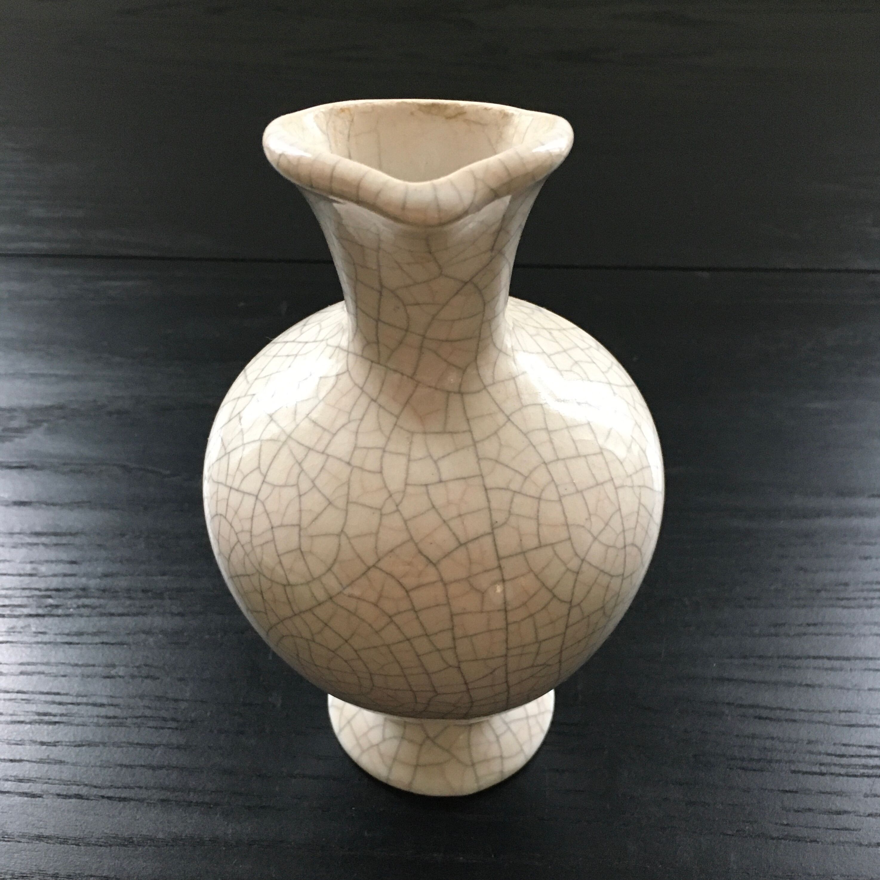 Cracked ivory amphora vase