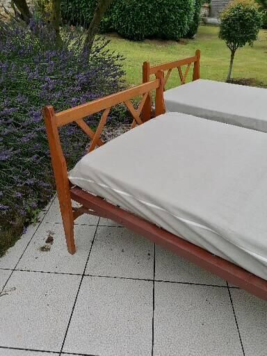 Vintage brace beds