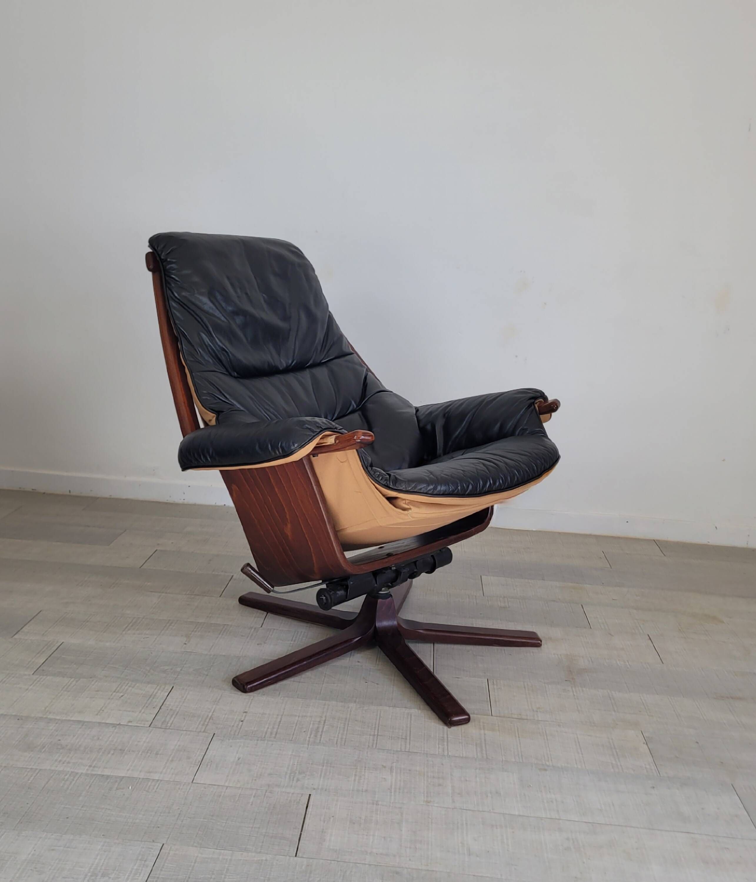 Vintage Göte Mobler 1960s swivel and reclining lounge chair