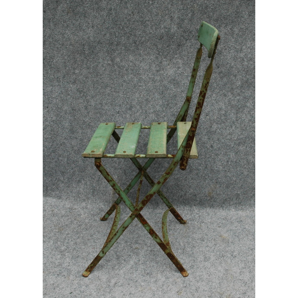 Lot de 4 anciennes chaises pliantes de jardin à lattes de bois  Selency