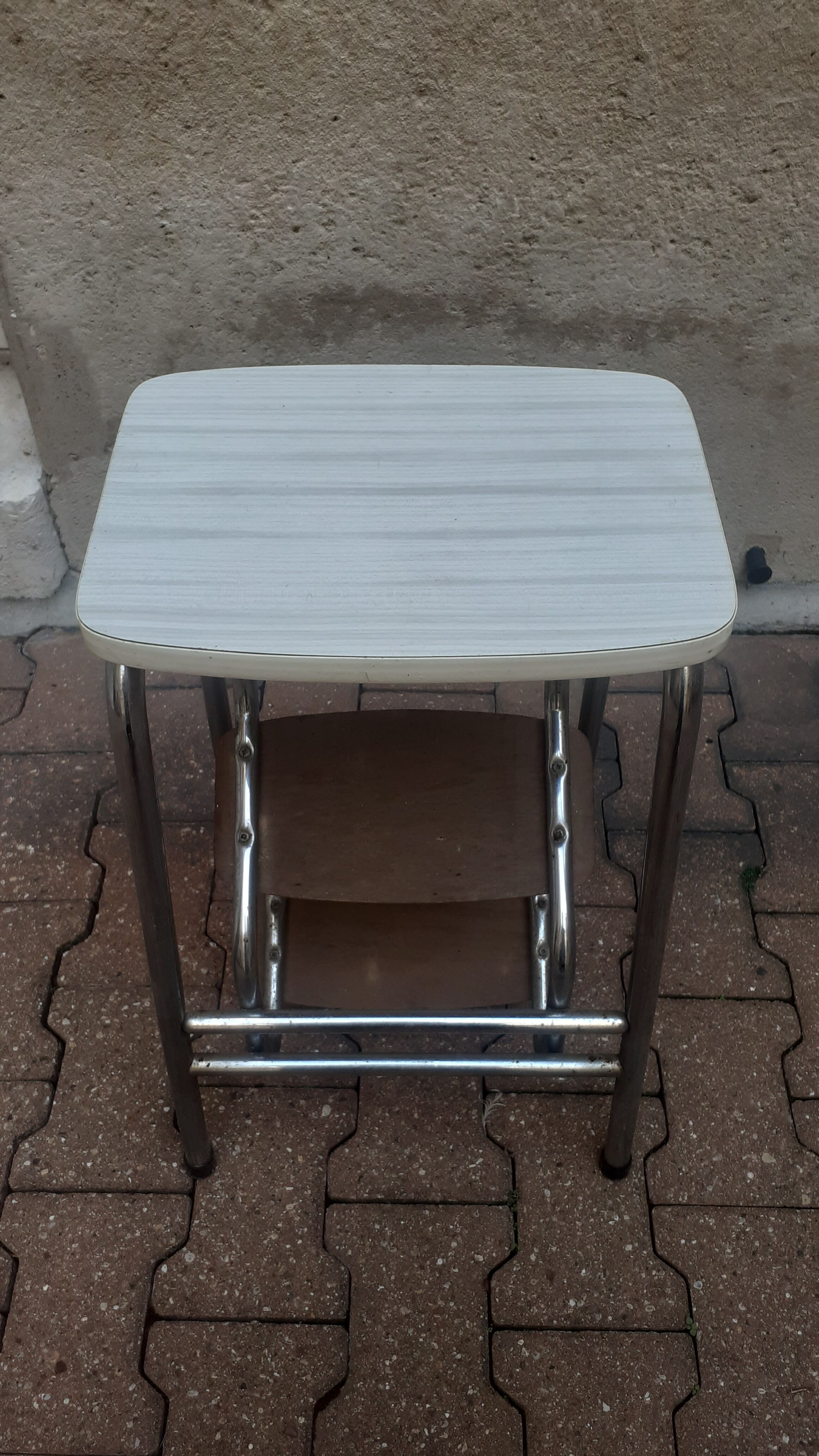 Stepladder stool
