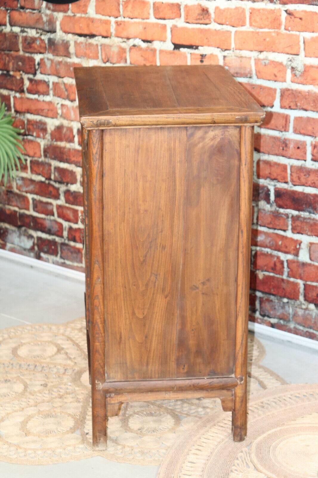 Armoire chinoise du XIXème.