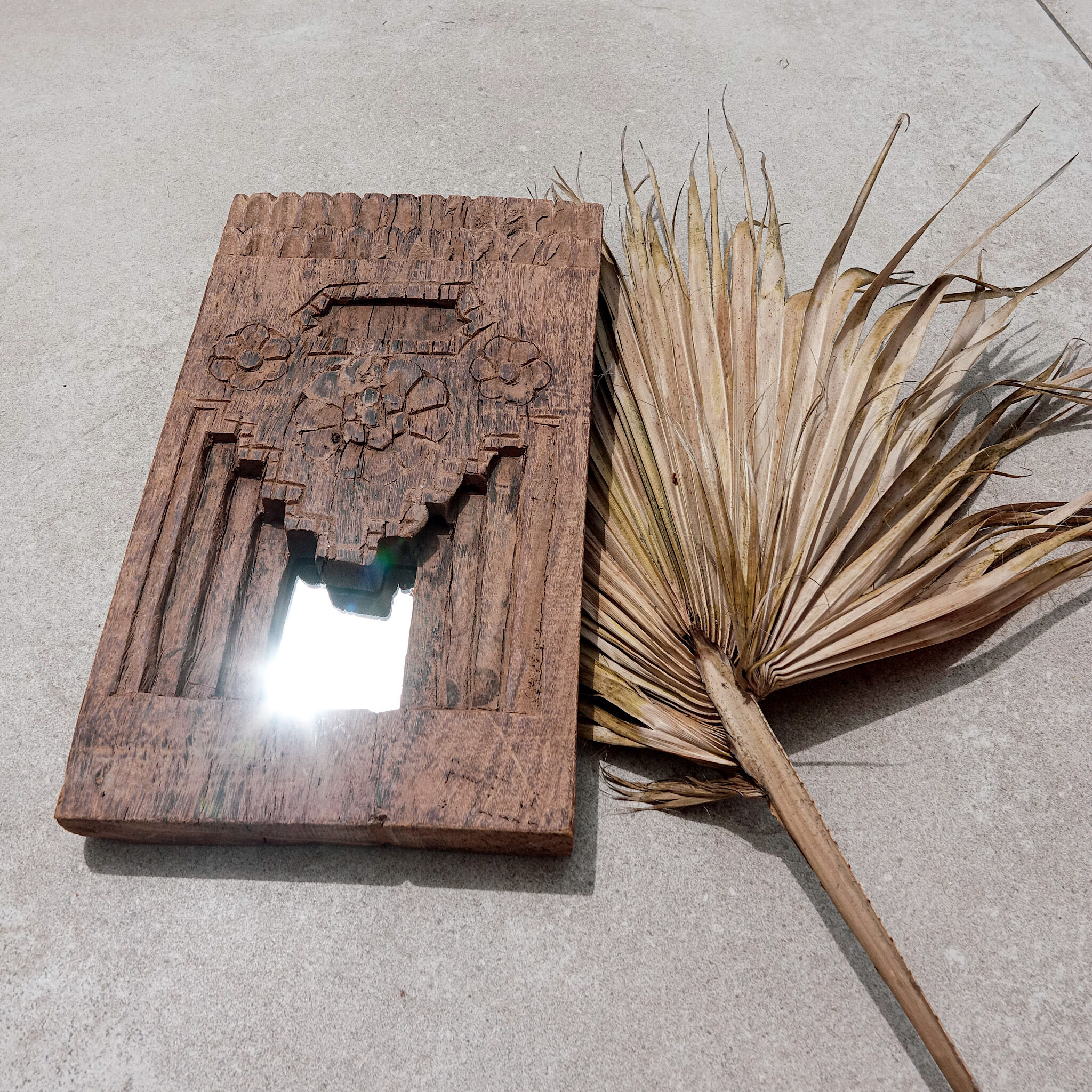 Temple mirror in recycled wood
