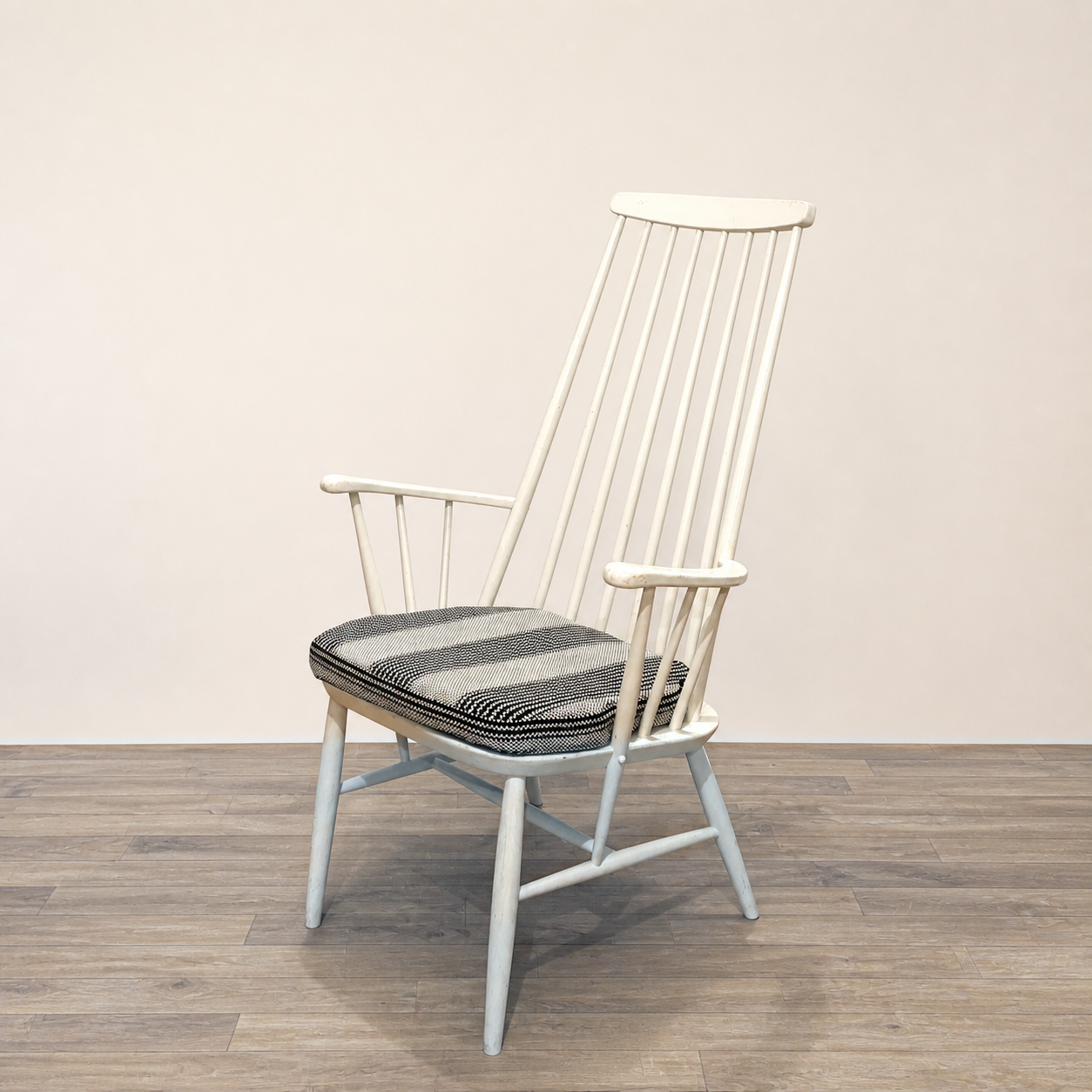 Scandinavian armchair x Pierre Frey