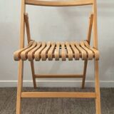 Vintage folding chair in solid beech