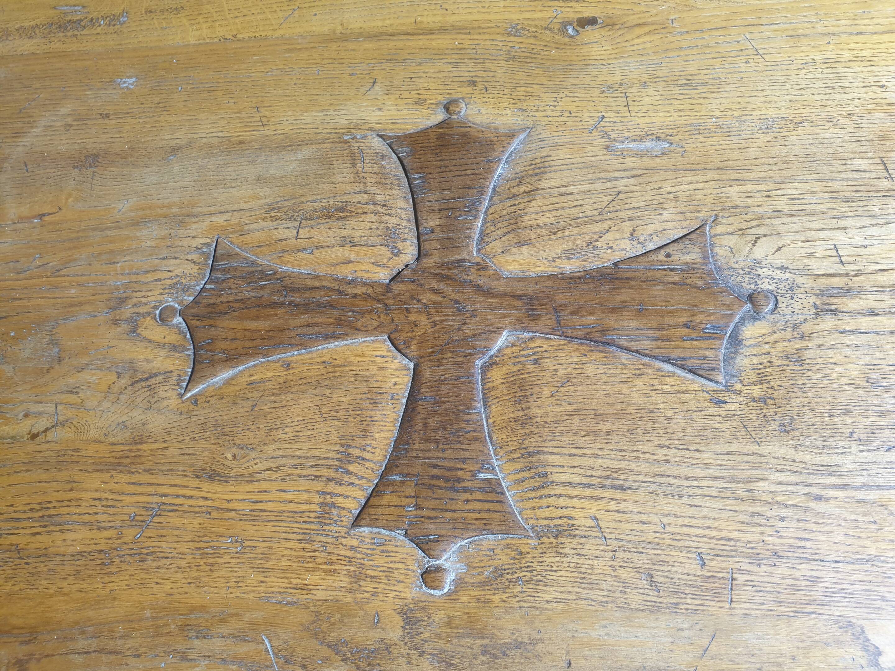 Monastery table with Occitan cross + 4 chairs - 20th century