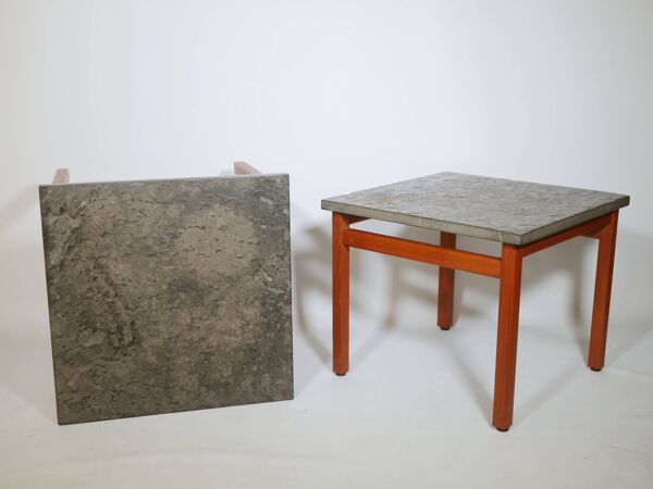 Ensemble de tables d'appoint en teck et ardoise du milieu du siècle, vintage des années 60 et 70