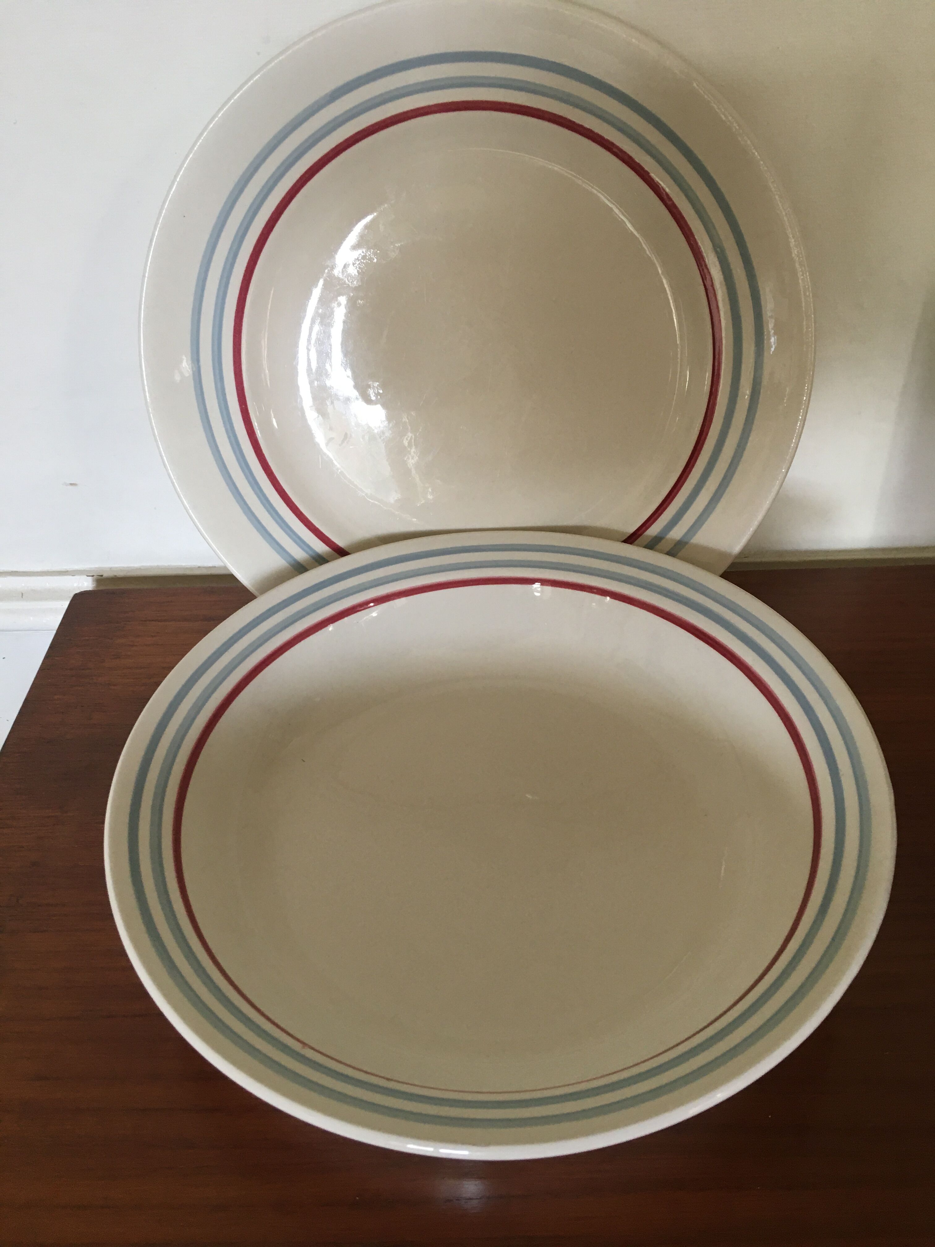 Deep dish and flat plate Moulin des Loups Stanislas model