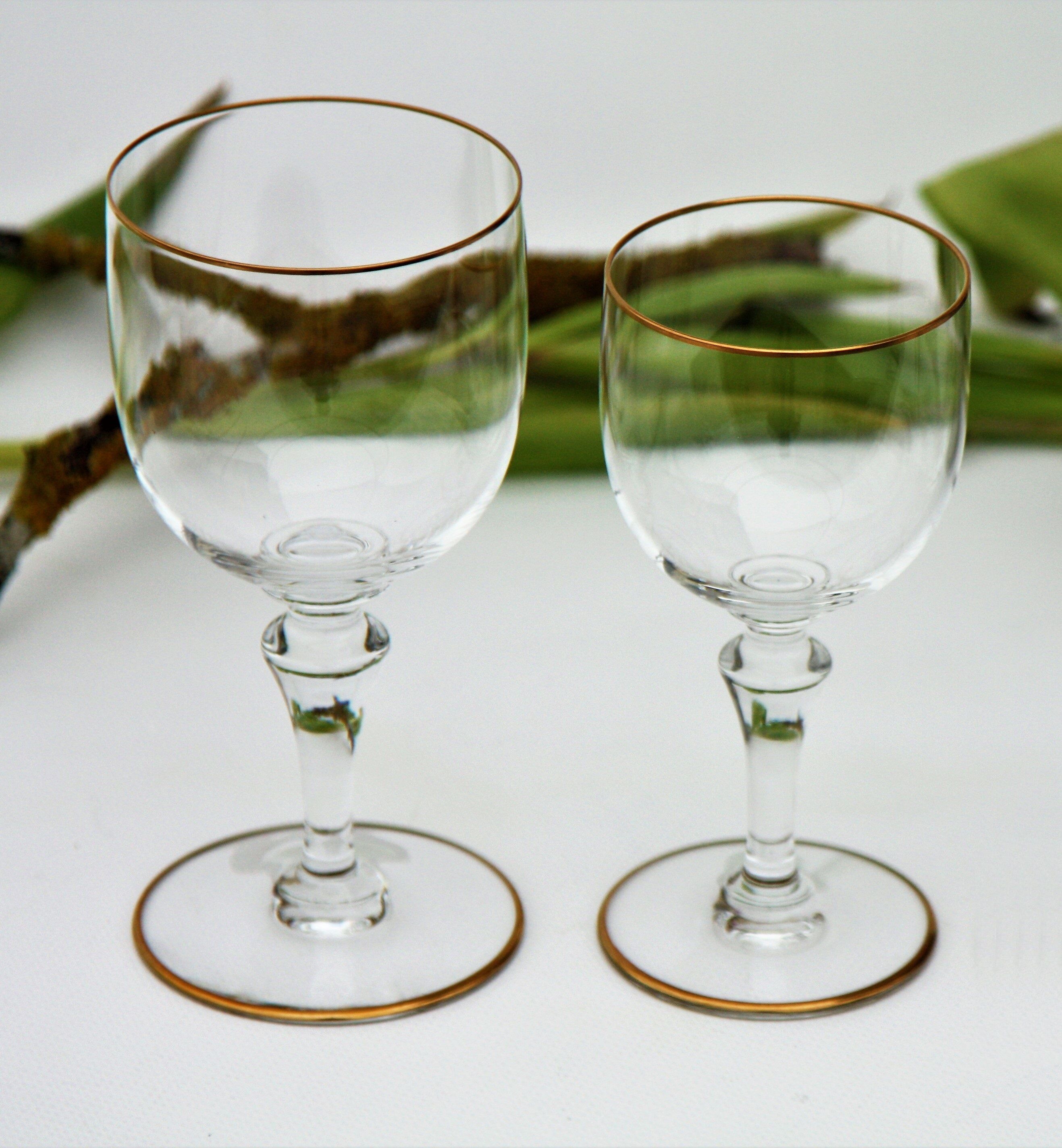 Pair of baccarat crystal glasses model mahora