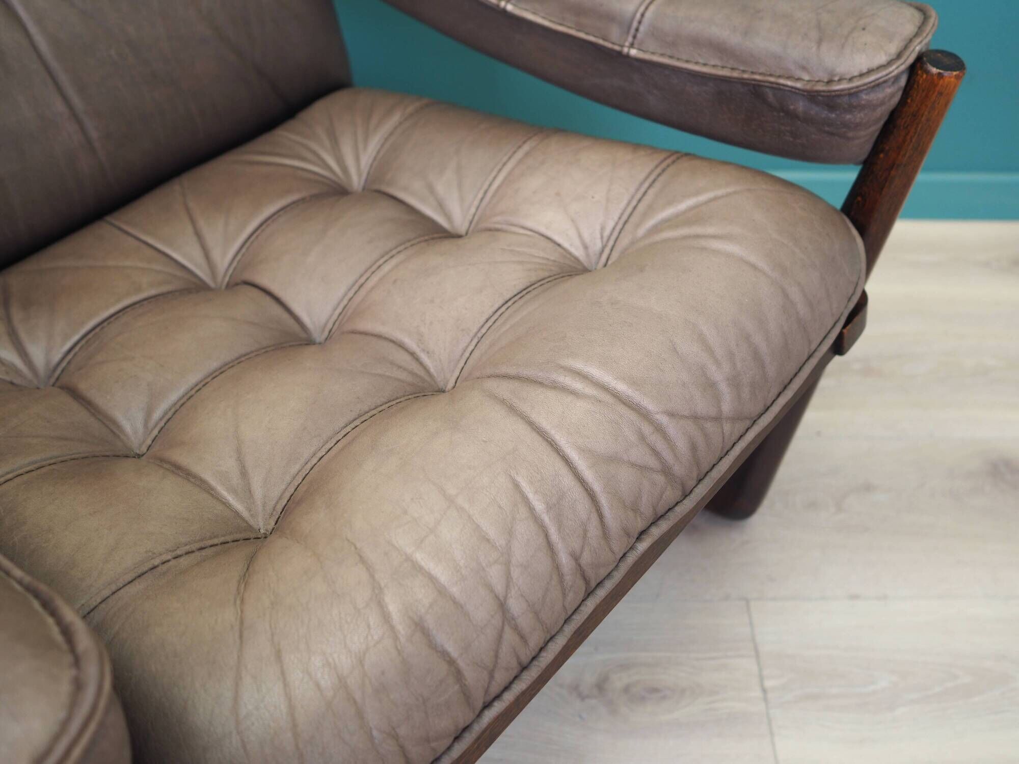 Fauteuil en cuir, design danois, années 1960, fabriqué par Genega Møbler
