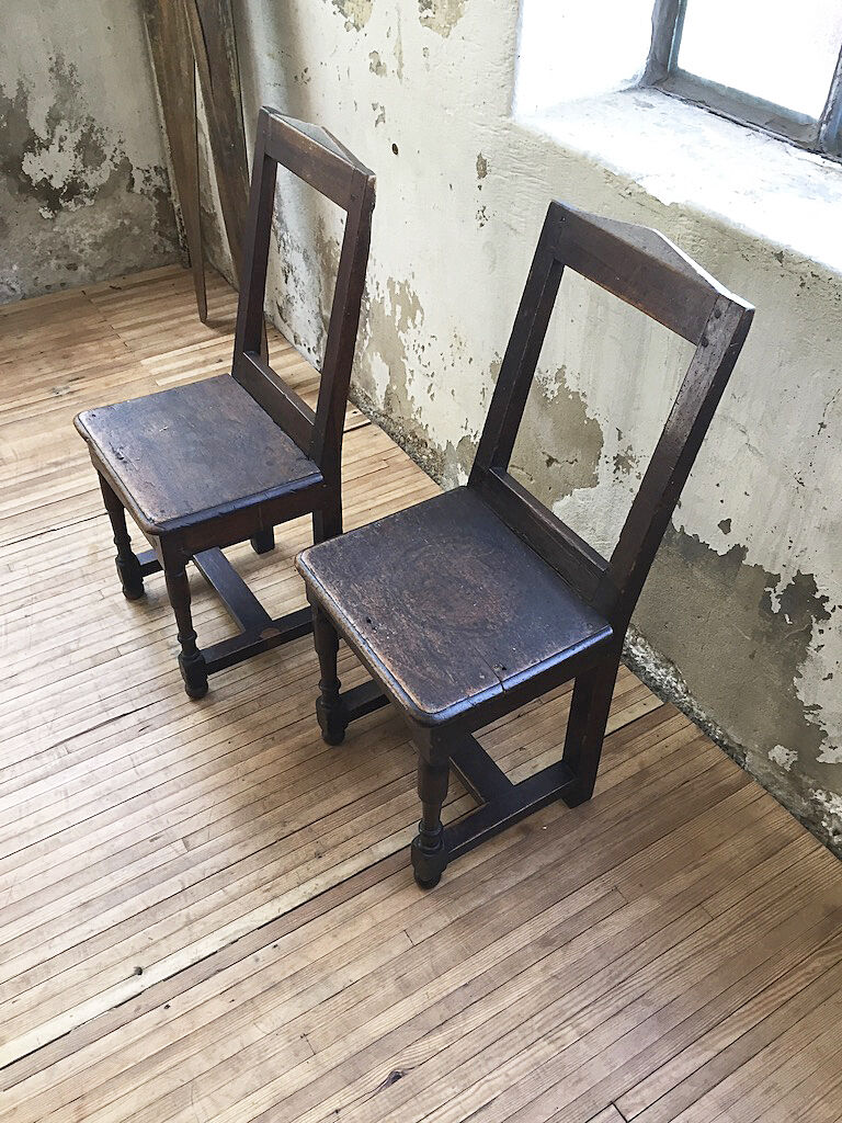 Pair chairs Lorraine