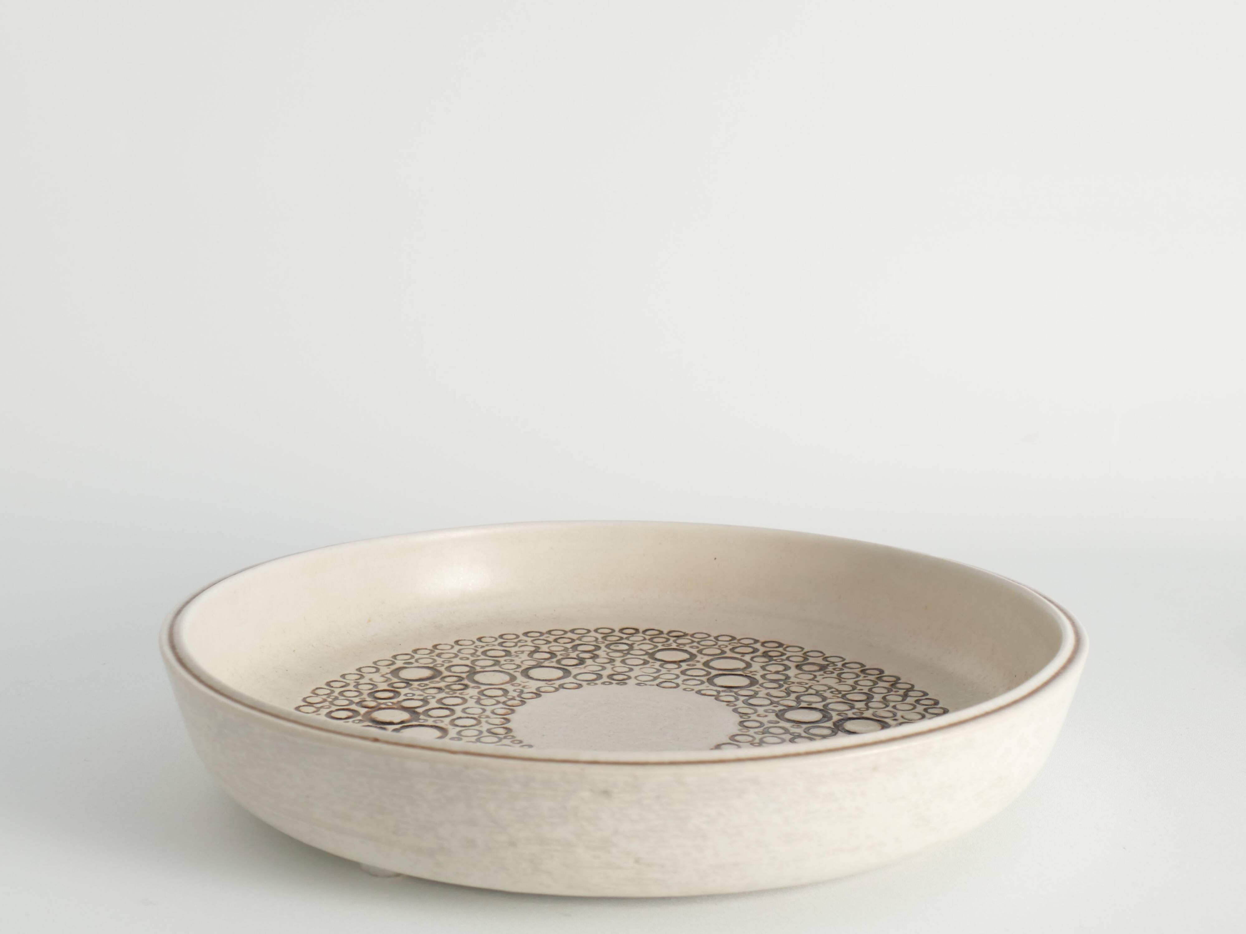 Scandinavian Modern Stoneware Plate "Mykene", Britt-Louise Sundell, Gustavsberg